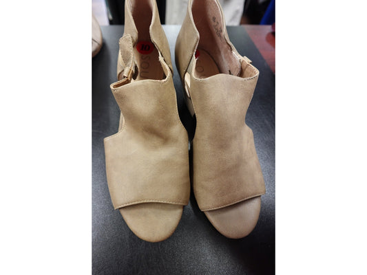 Soul Naturalizer, Heels, 10