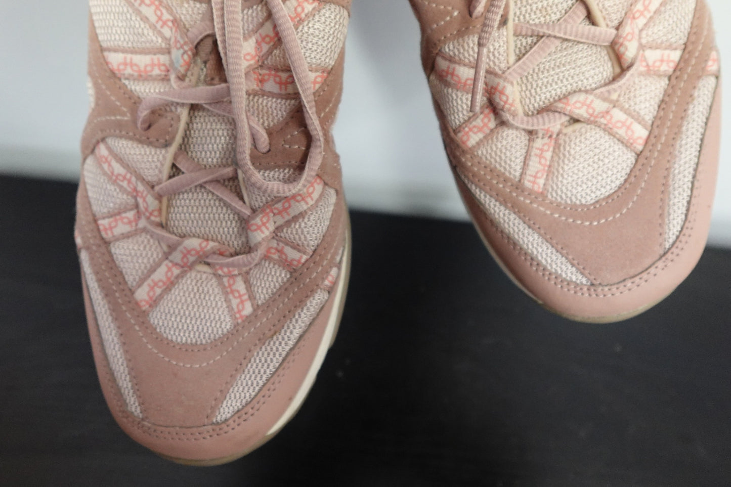 Easy Spirit, Hiking Sneakers, 11, Condition: Very Good