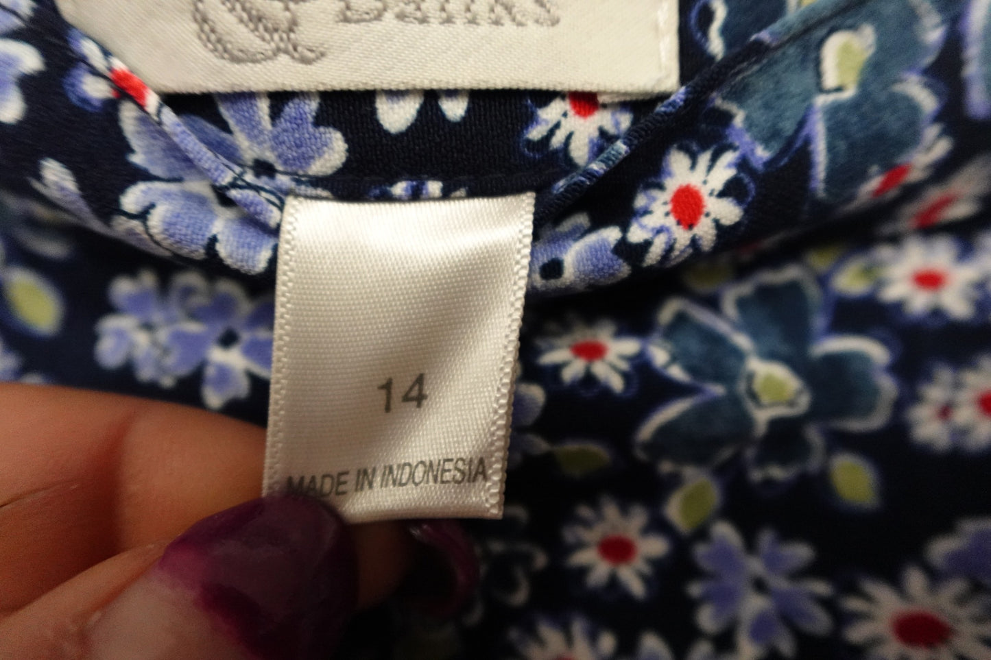 Christopher Banks, Skirt, 14