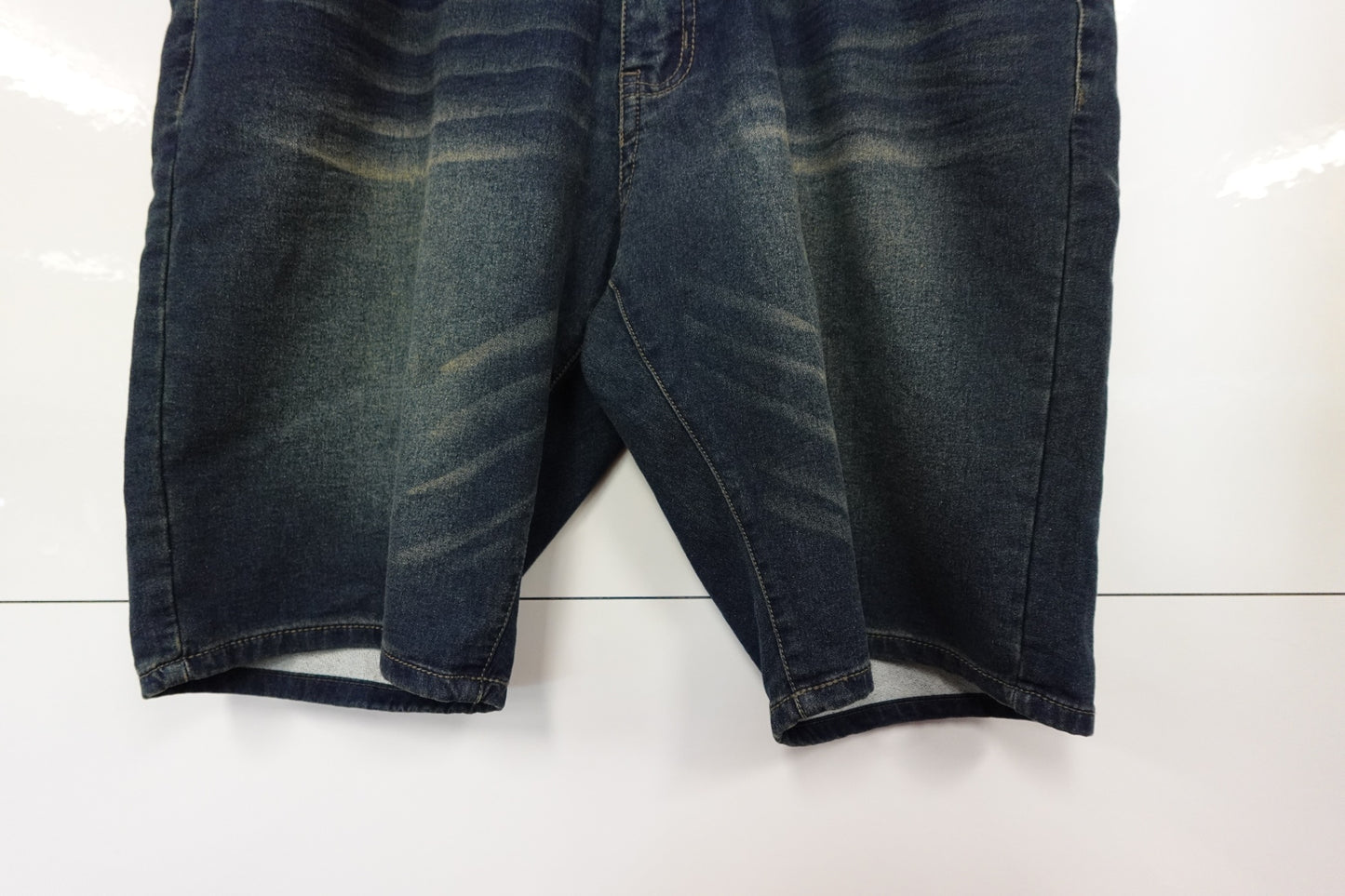 Vintage Genes Black, Jeans Shorts, L/XL (38in Waist)