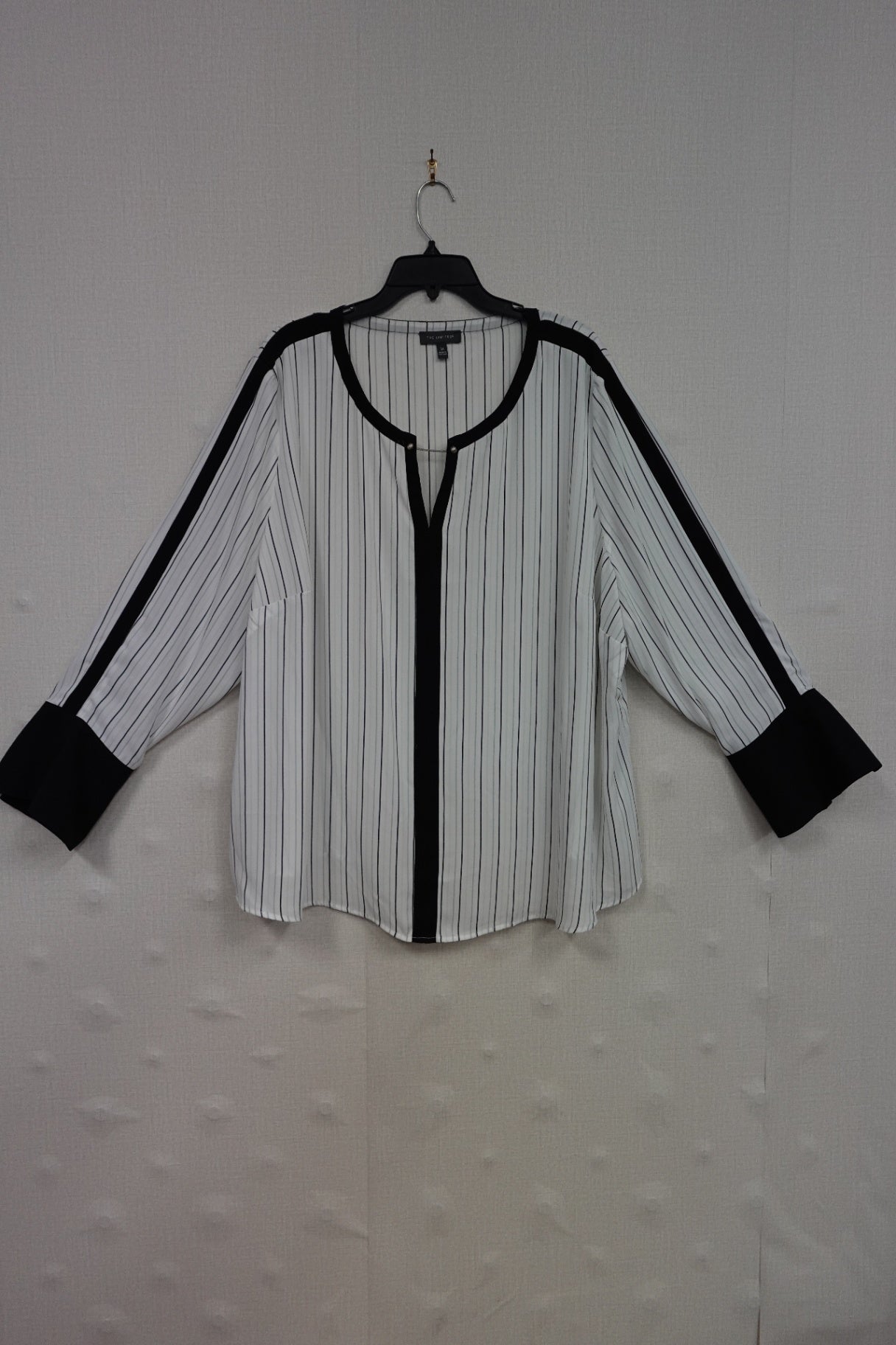 The limited, Long Sleeves Top, 3X