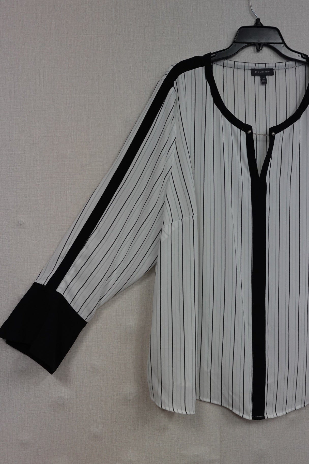 The limited, Long Sleeves Top, 3X