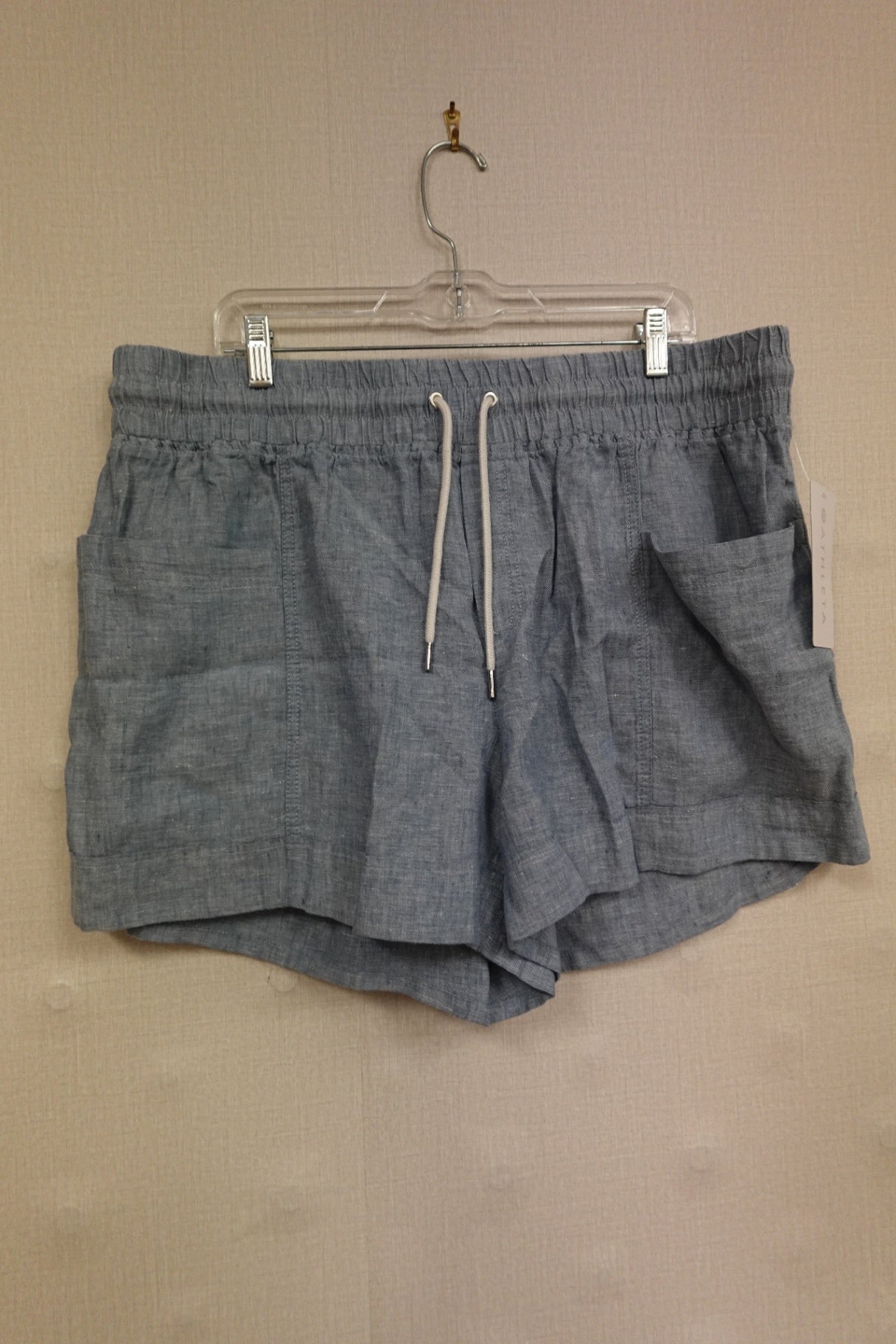 Athleta, Shorts, 18