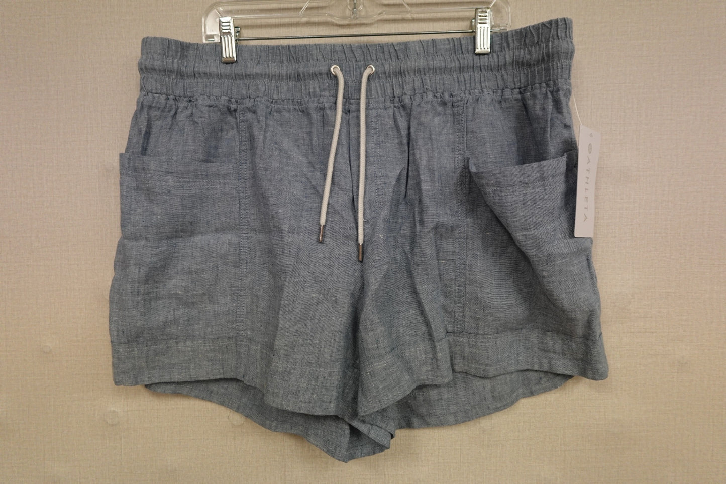 Athleta, Shorts, 18