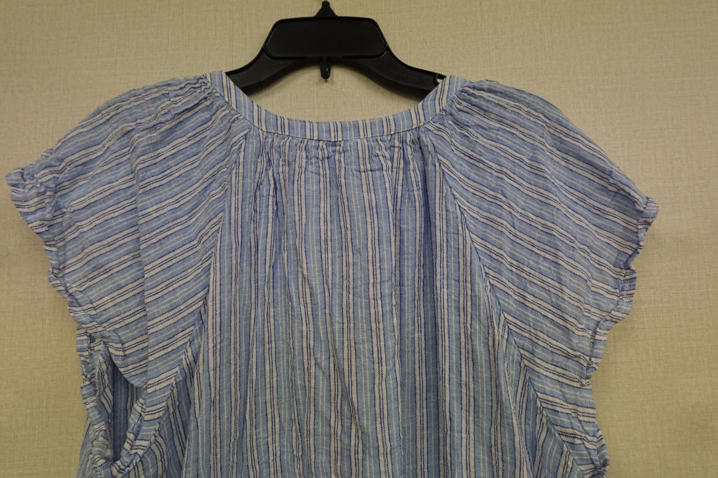 Time and Tru, short sleeve top, 22