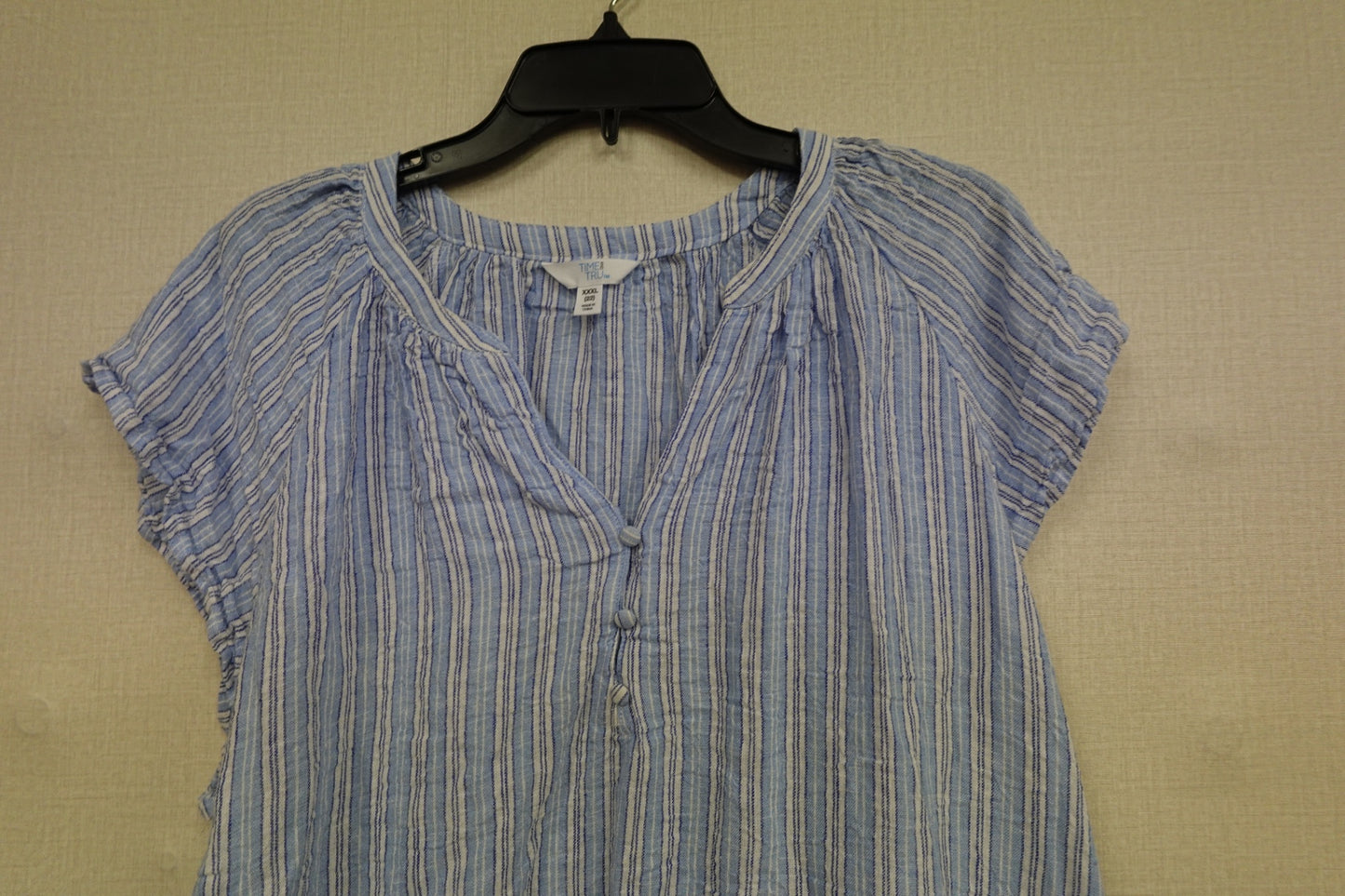 Time and Tru, short sleeve top, 22