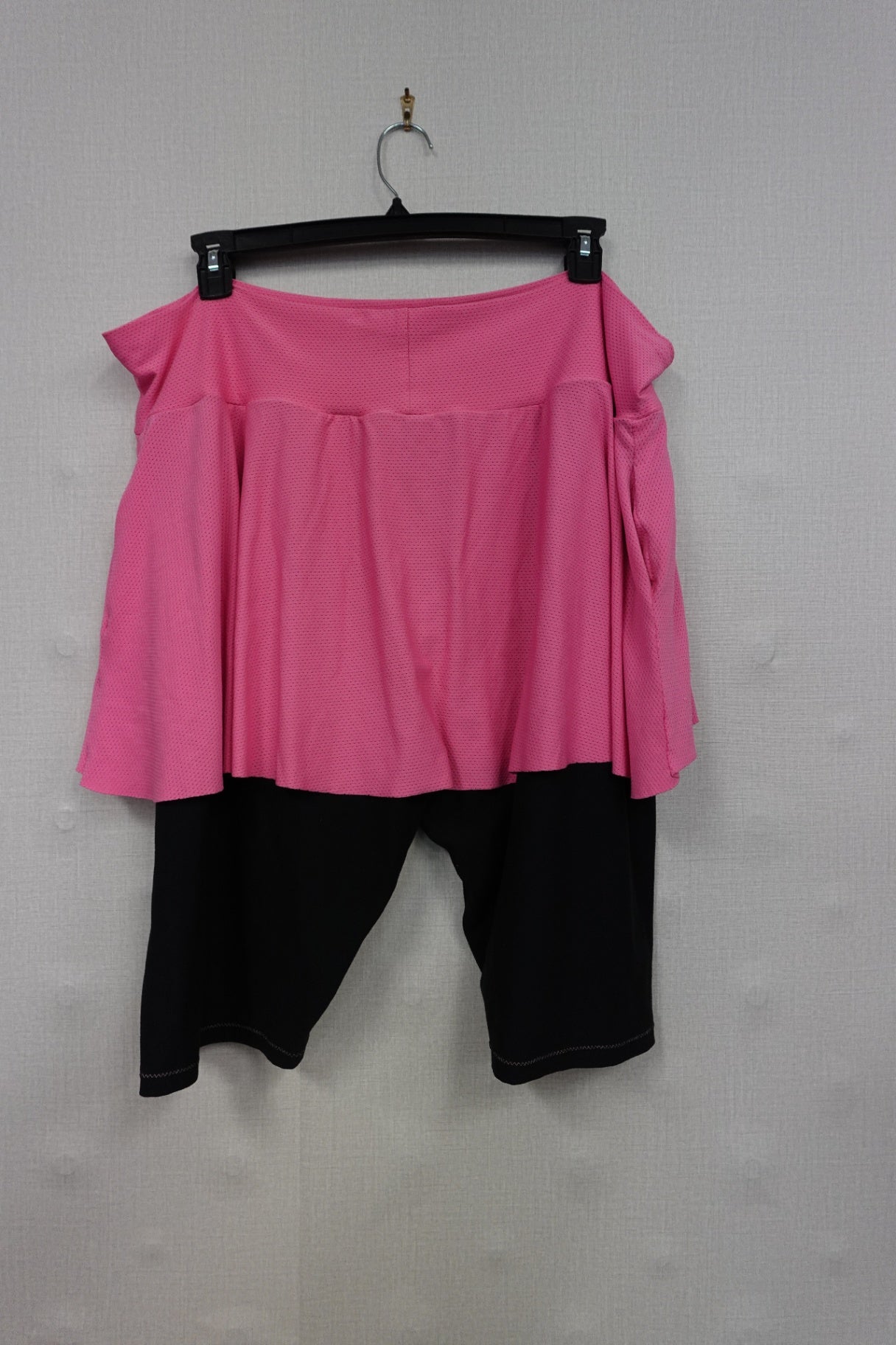made by meat hooks, capris, 4X
