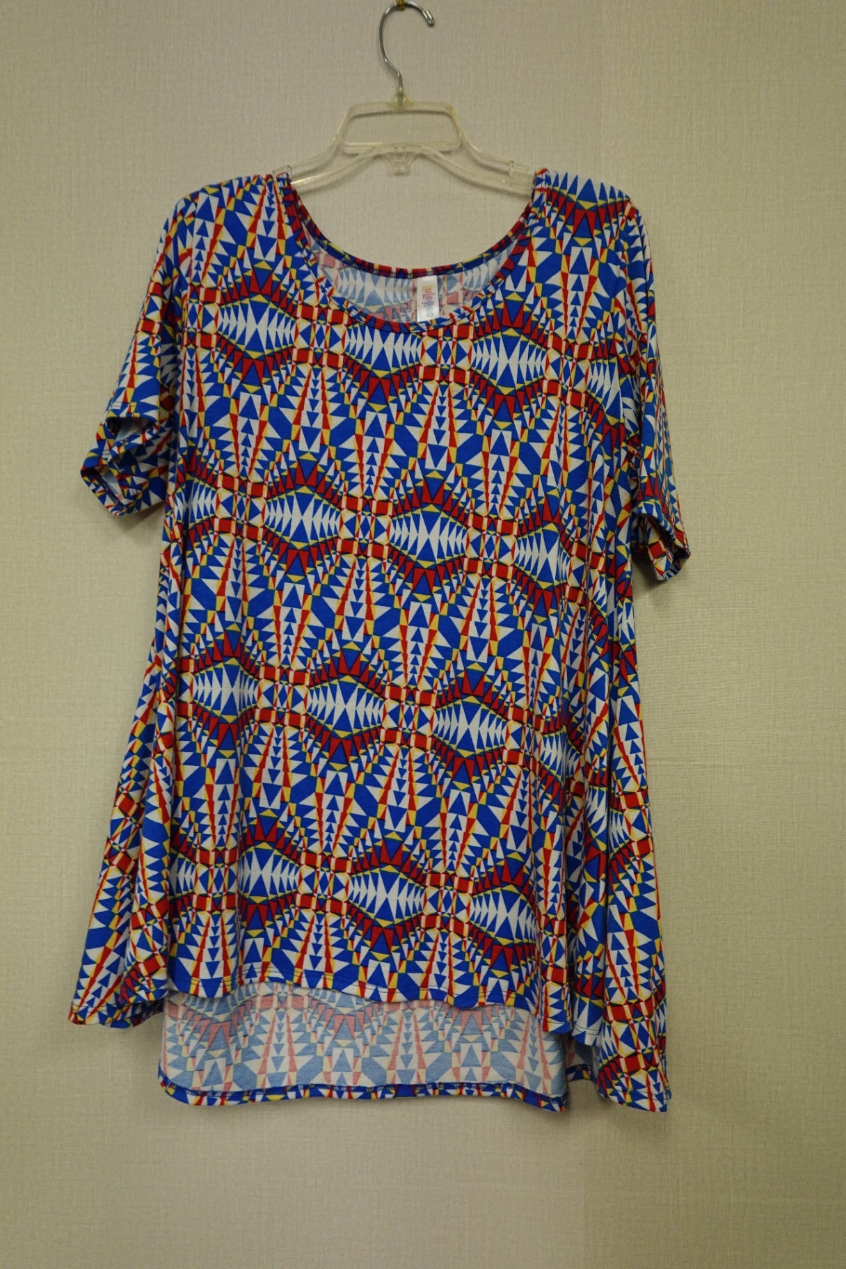 Lularoe, SHORT SLEEVED TOP, XL