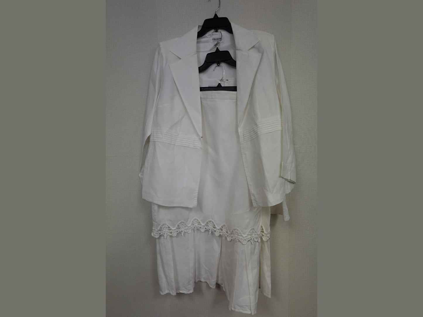 PROMISE COLLECTION, Formal 3 Piece suit, 22