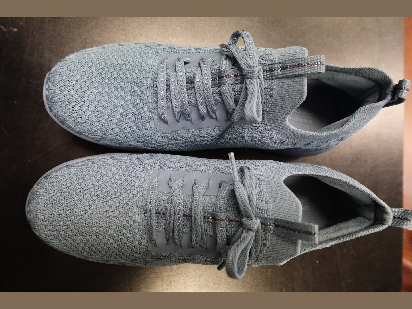 Sketchers, Sneakers, 10