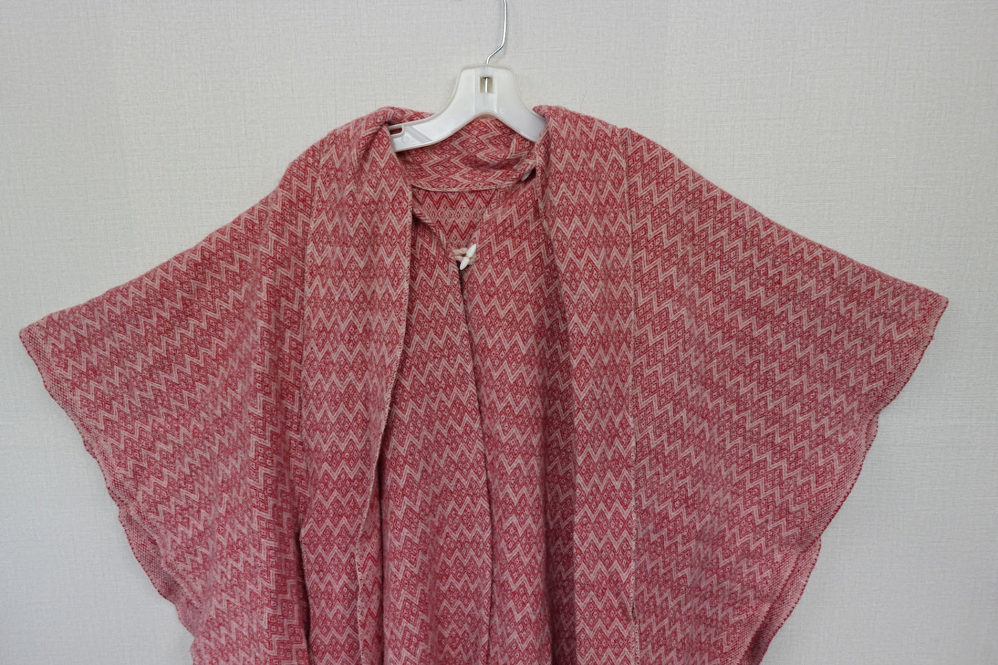 Unknown, Shawl/Poncho, -Freesize can fit up to 2x/3x- Condition: Very Good