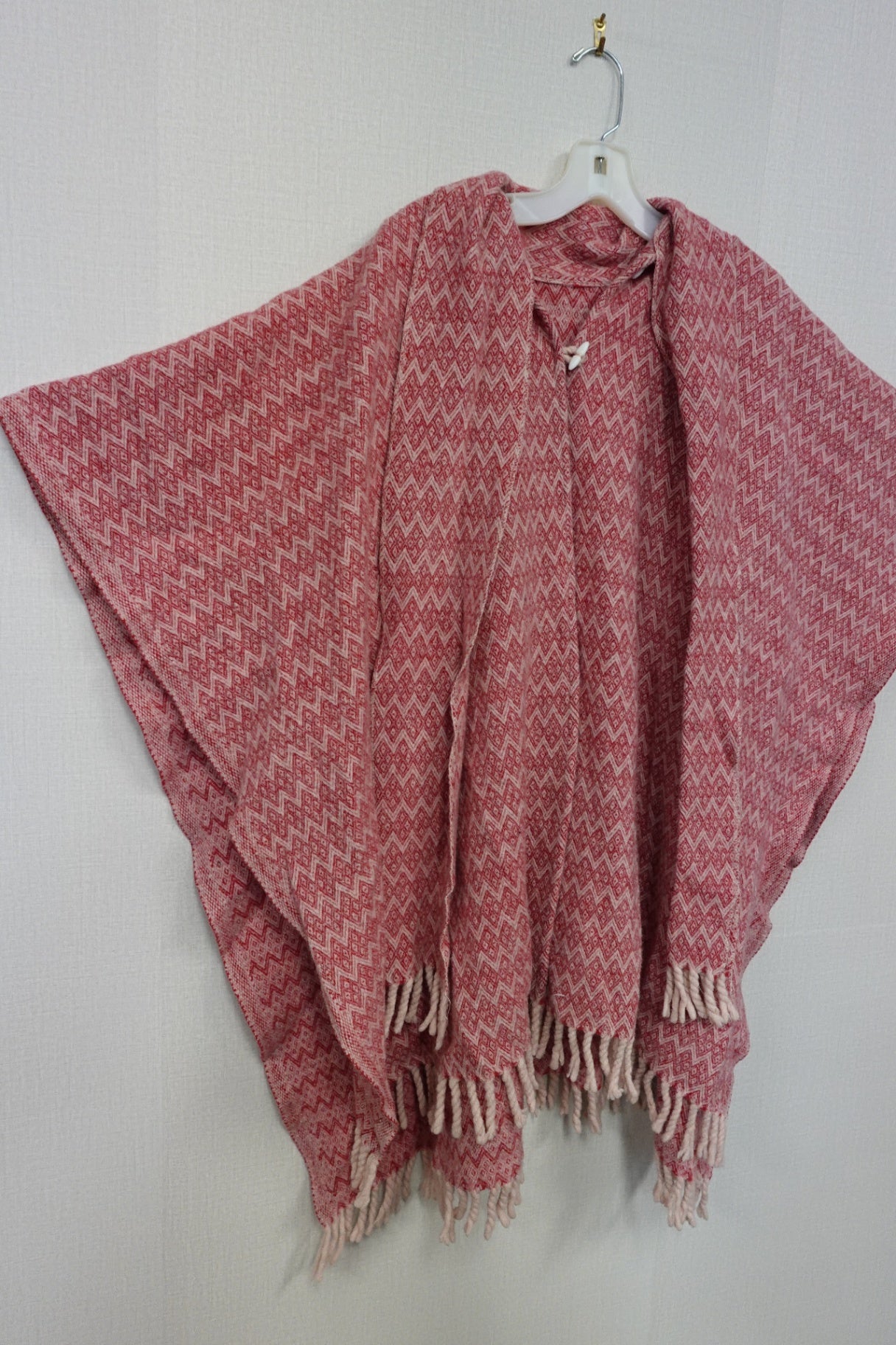 Unknown, Shawl/Poncho, -Freesize can fit up to 2x/3x- Condition: Very Good