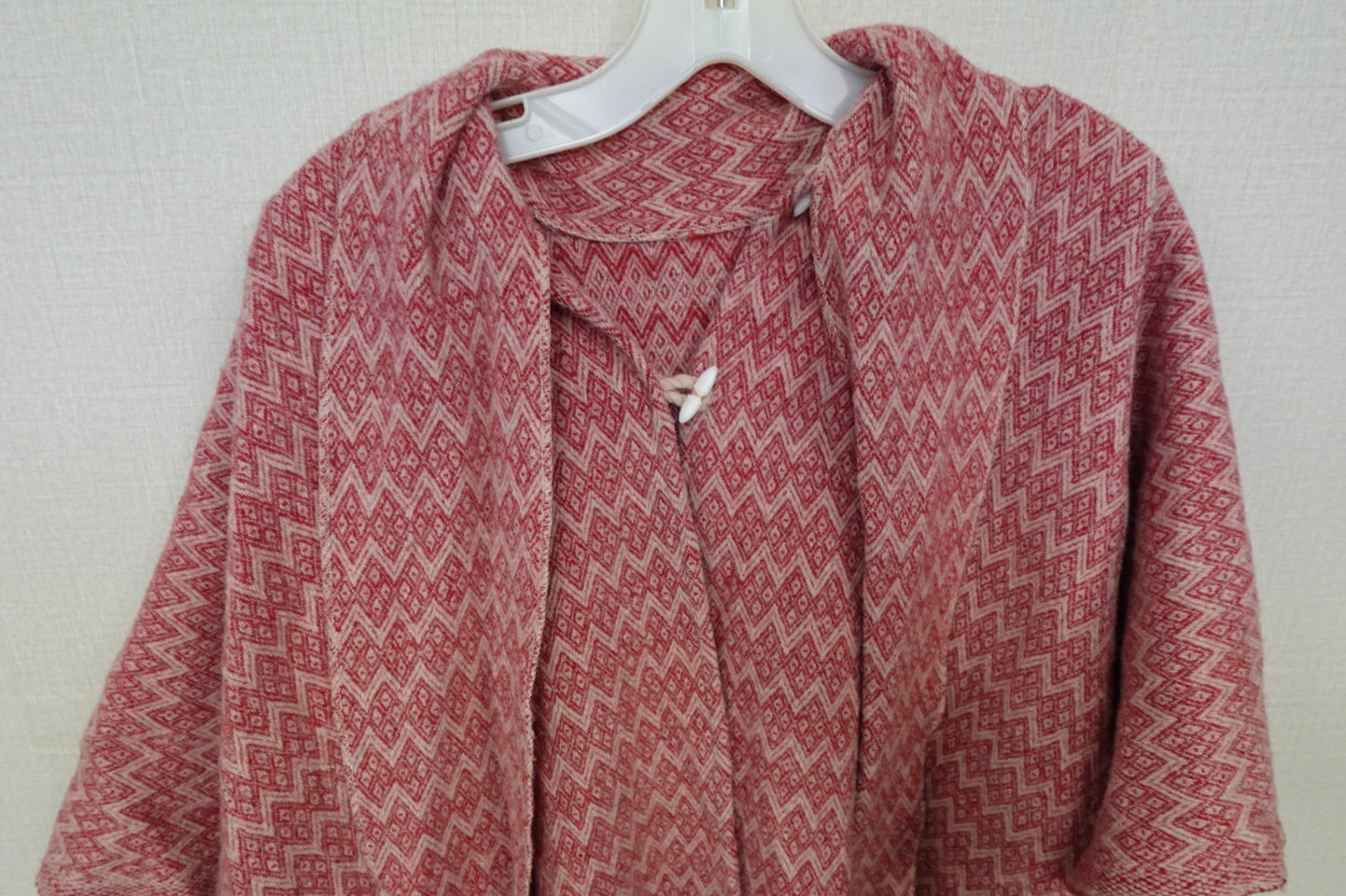 Unknown, Shawl/Poncho, -Freesize can fit up to 2x/3x- Condition: Very Good
