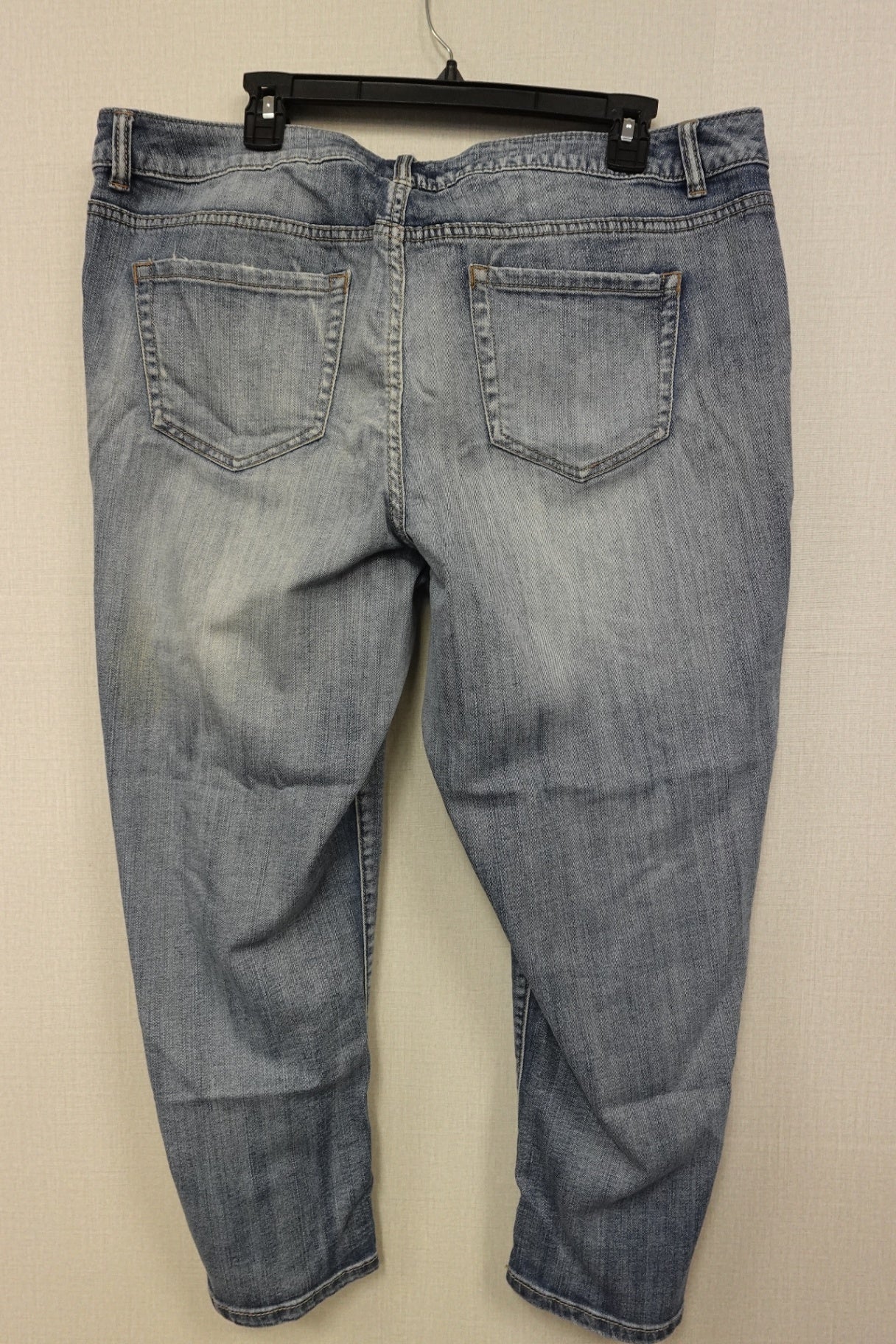 Lane Bryant, JEANS-Cropped, 18- Condition: Very Good