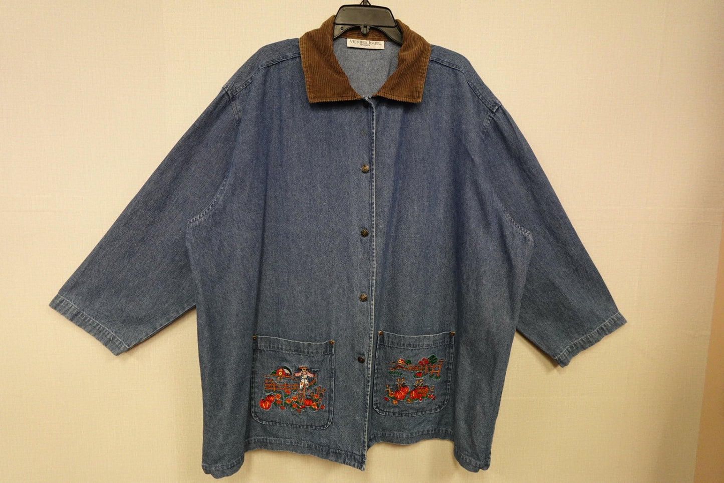 Victoria Jones, Light Jacket, 3X/4X- Condition: Very Good