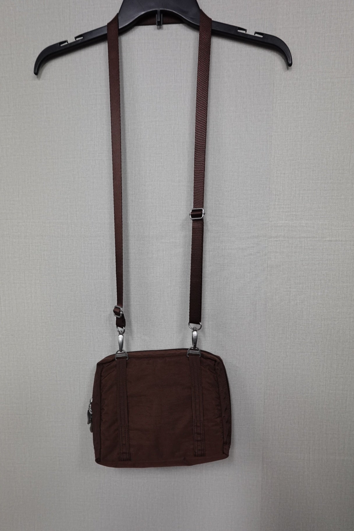 Baggallini, Purse: Crossbody , meduim