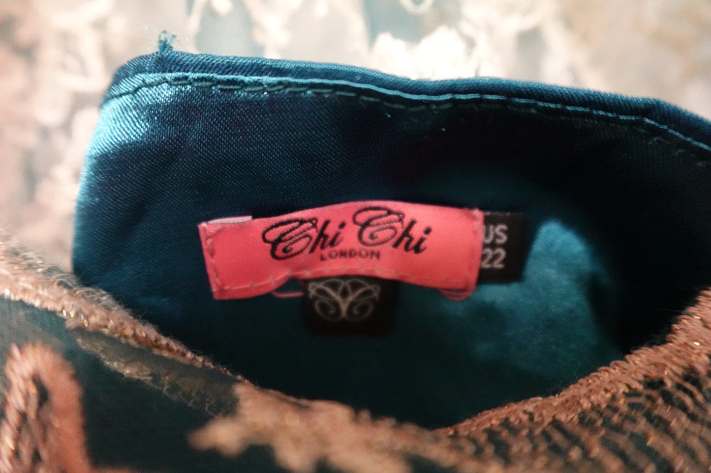 Chi Chi, Formal Dress, 20 (22UK)