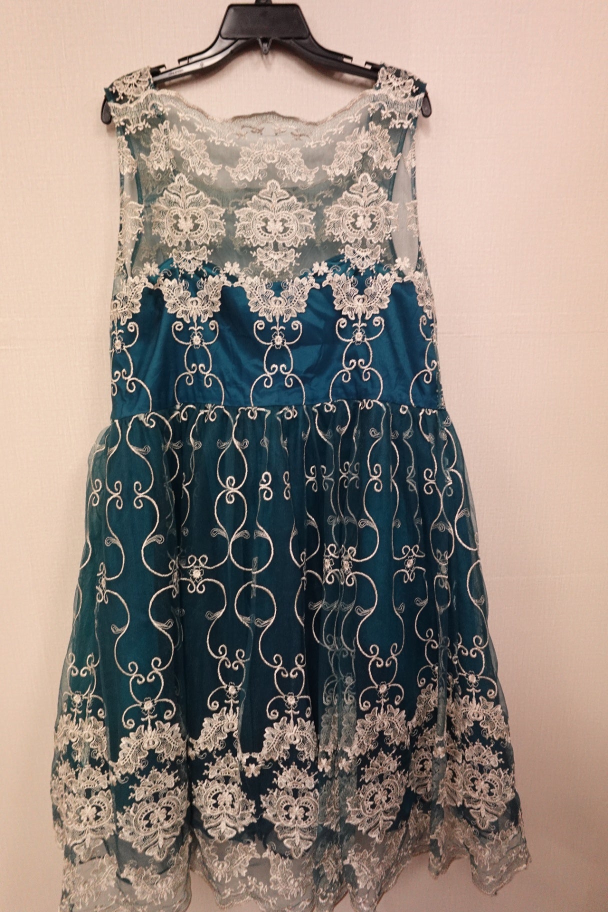 Chi Chi, Formal Dress, 20 (22UK)
