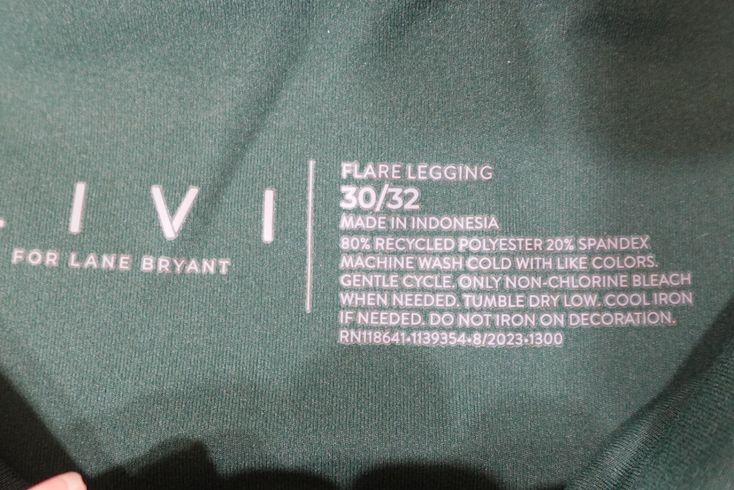 Livi (Lane Bryant), NWT Active Flare Leggings, 30/32