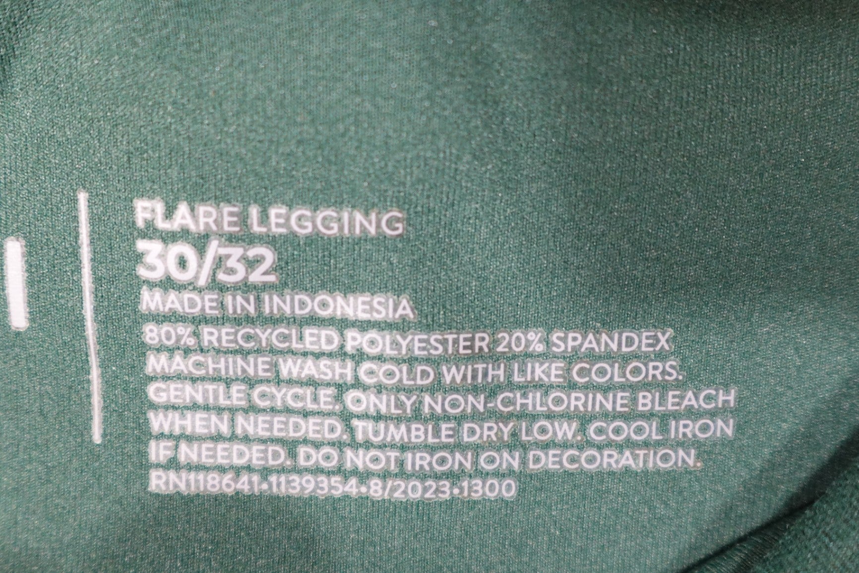 Livi (Lane Bryant), NWT Active Flare Leggings, 30/32