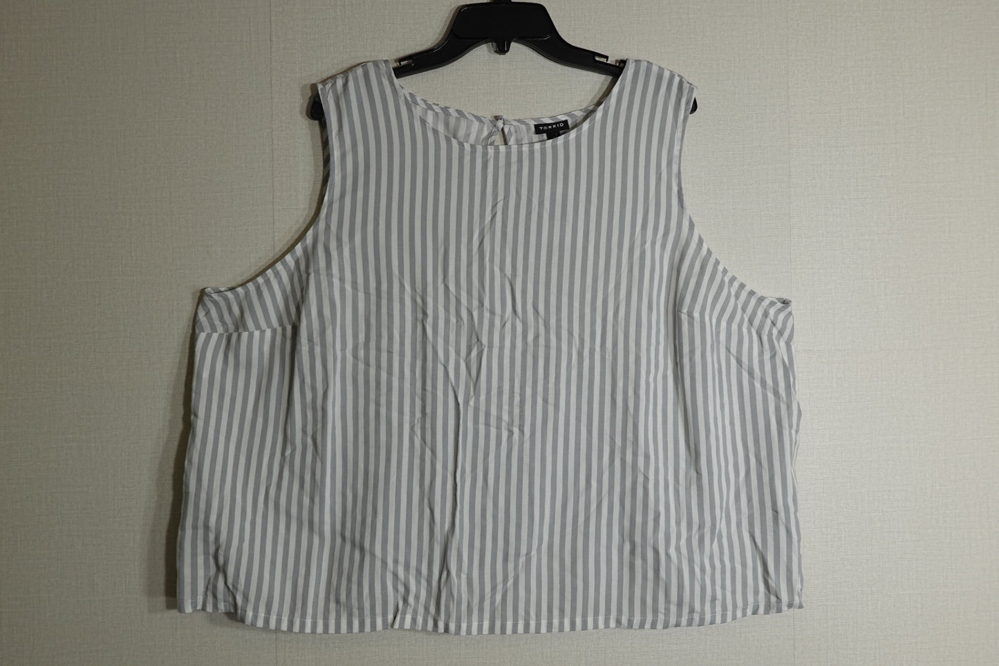 TORRID, NWT Sleeveless Top, 18/20