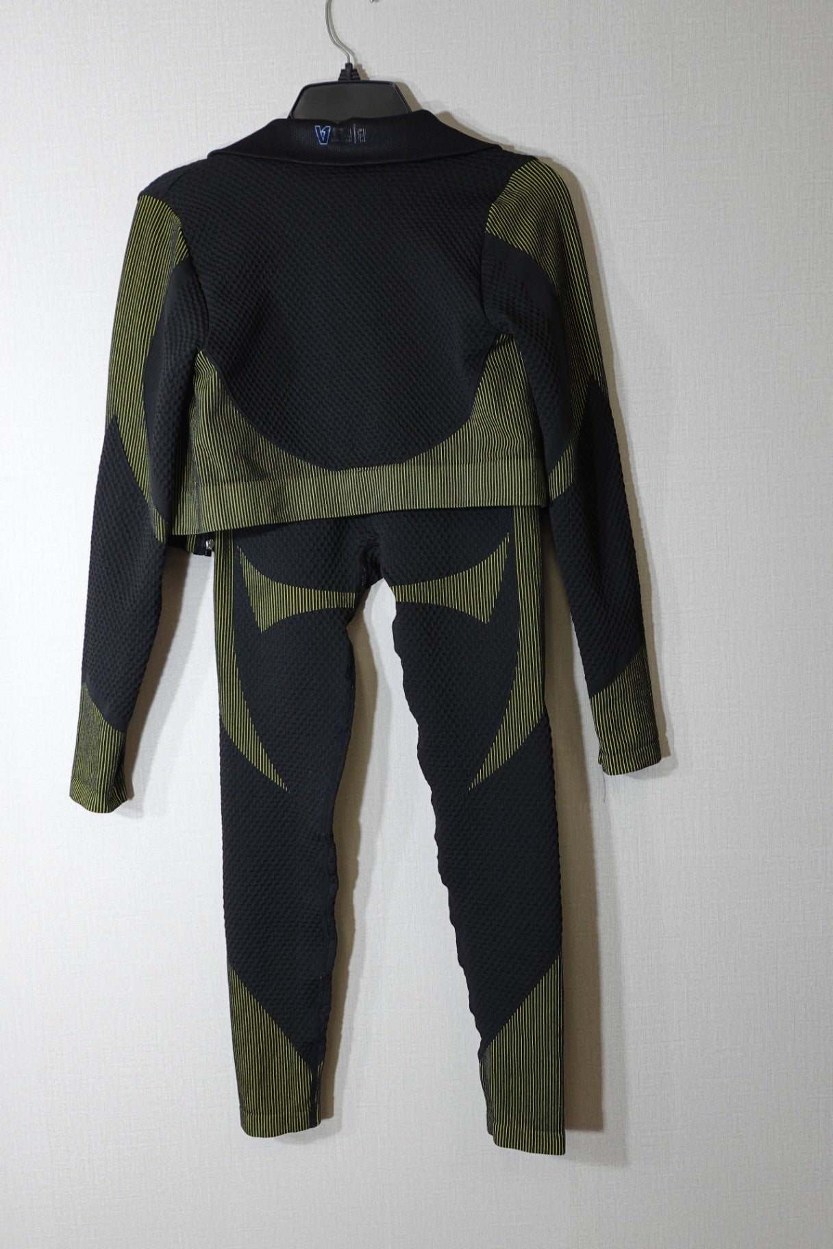 B Fit A, Active Wear set, Large