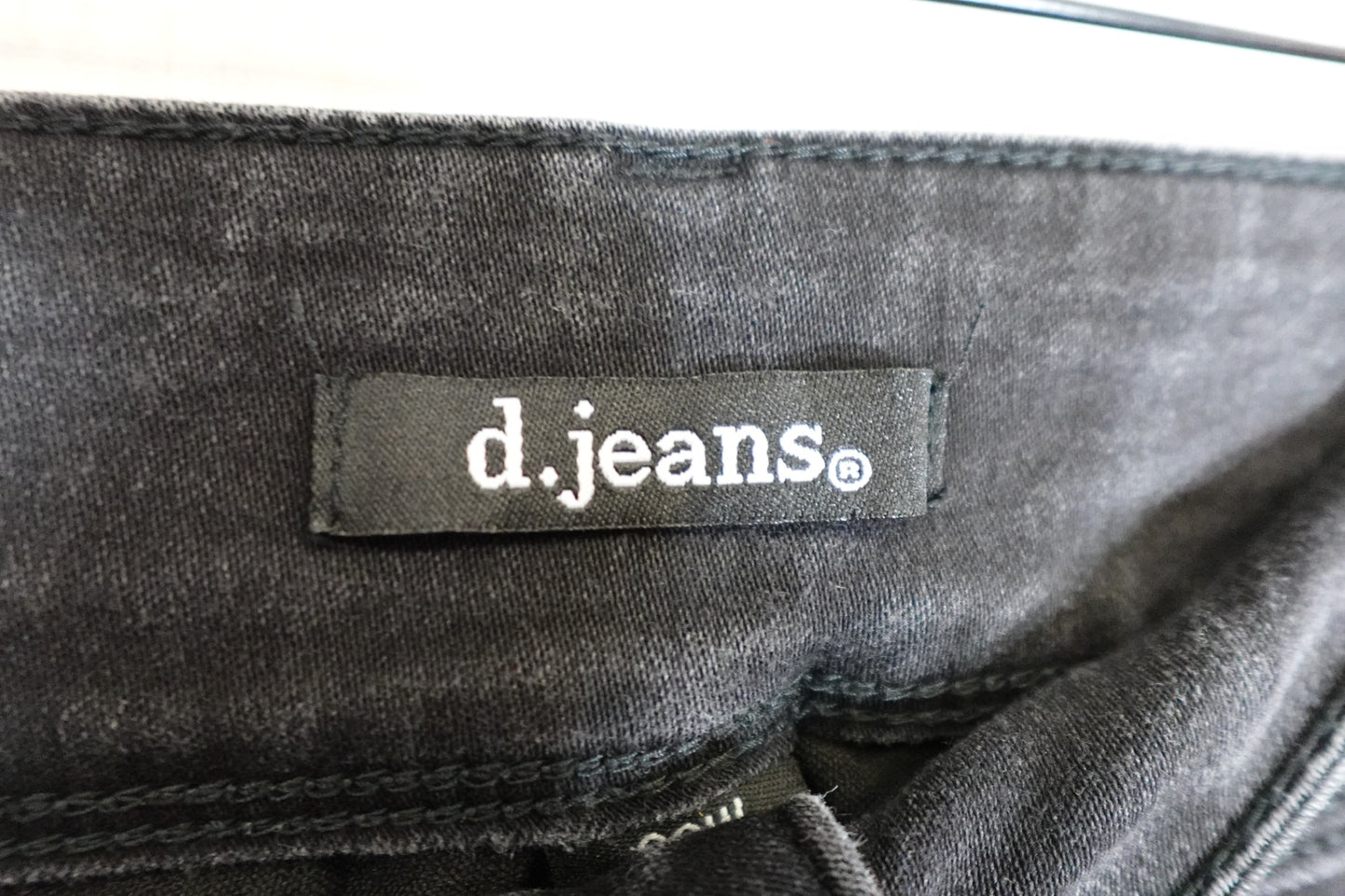 D. Jeans, Jeans, 20W