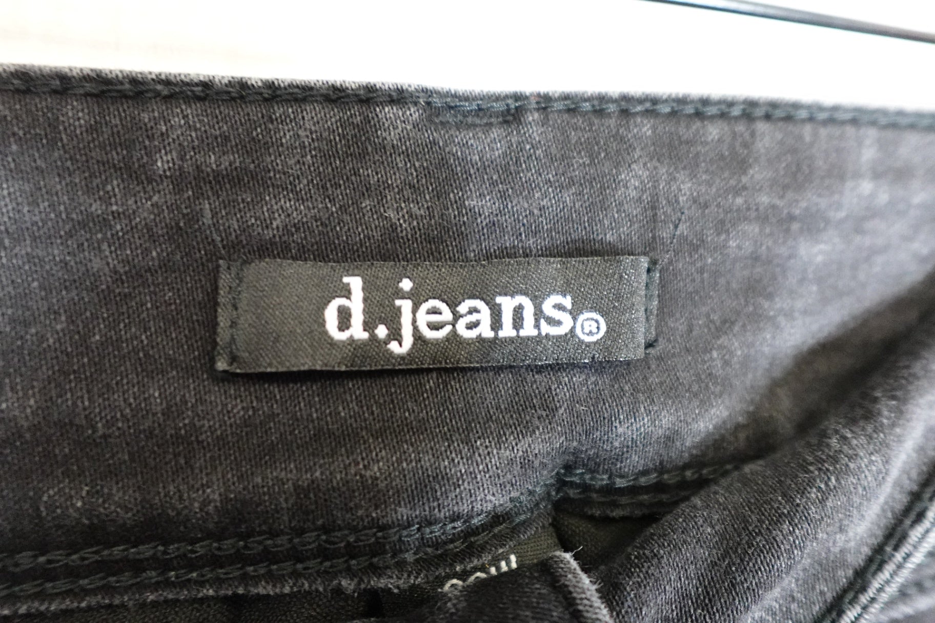 D. Jeans, Jeans, 20W