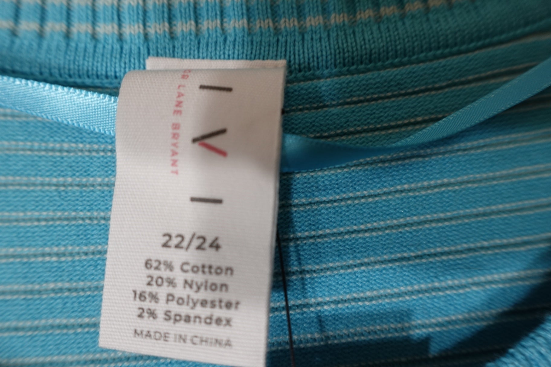 Livi, NWT Long Sleeves Top, 22/24