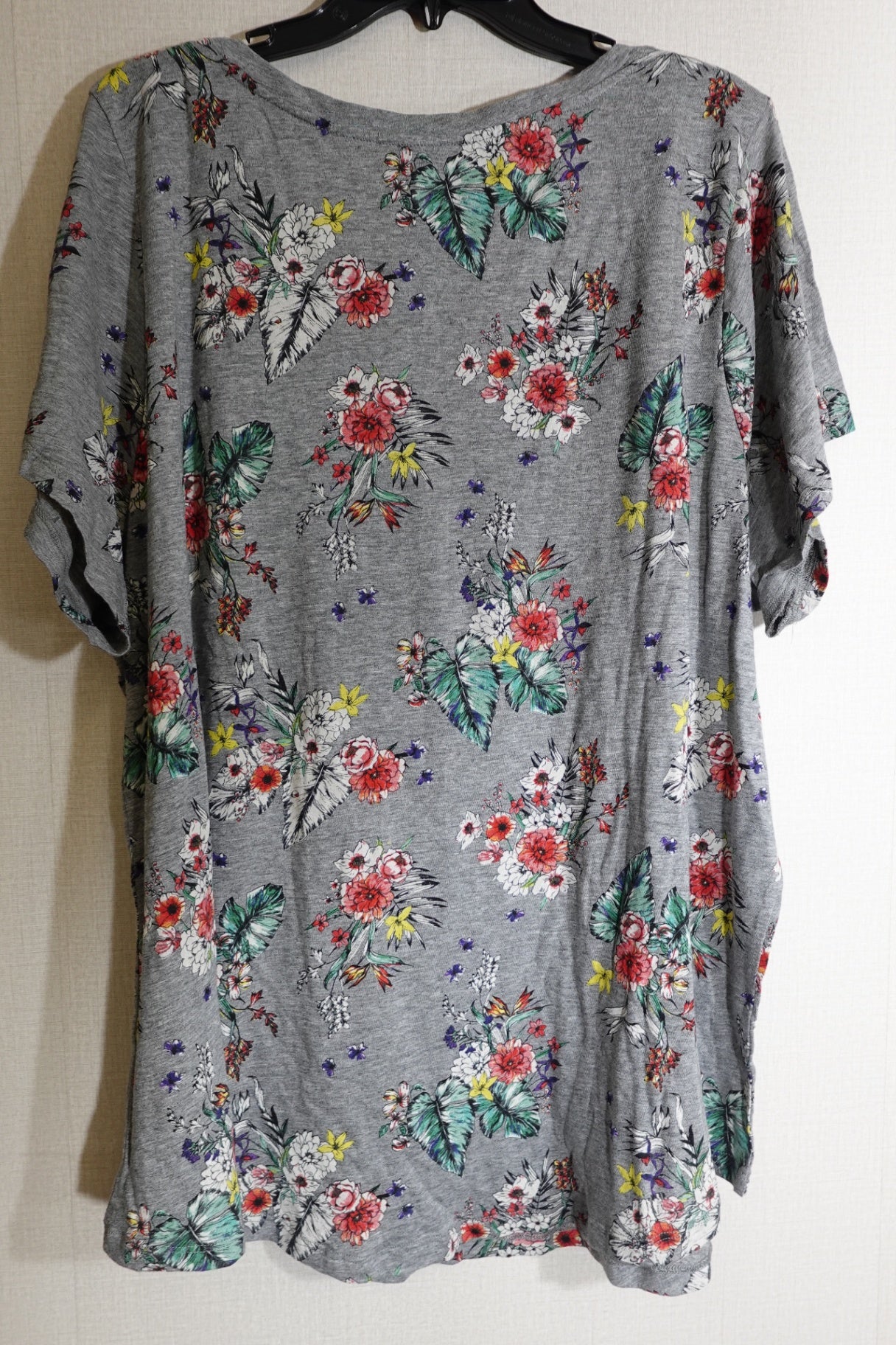 TORRID, NWT Short Sleeve Top, 4X