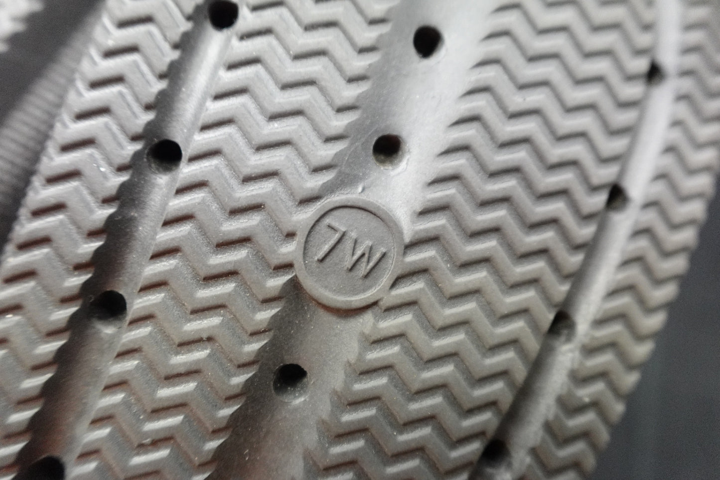 nobo, Shoe: slides, 7W