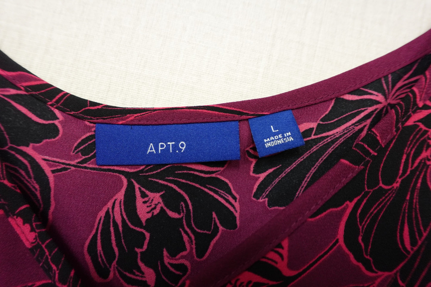 Apt. 9, SLEEVELESS TOP, L