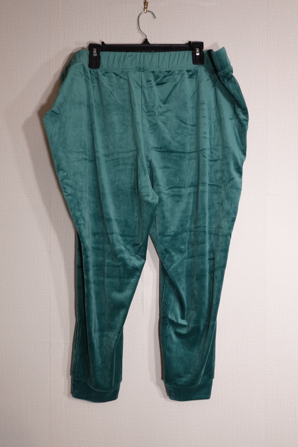 D&CO, Pajama Set, 2X (pants) 3X (tops)
