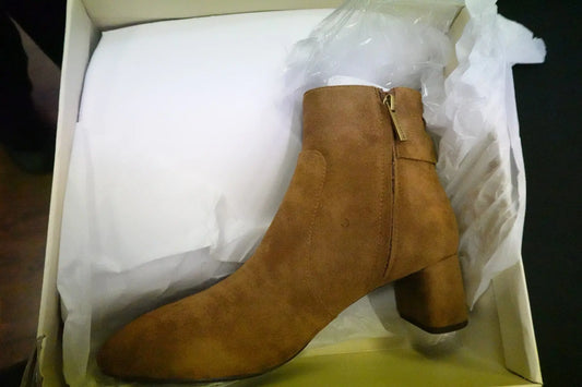 Anne Klein, NEW Heeled Ankle Boots, 10M blondo NEW Heeled Ankle Boots More To Love Consignment