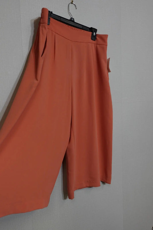 1.STATE, Pants, XLT 1.STATE Cropped Pants More To Love Consignment