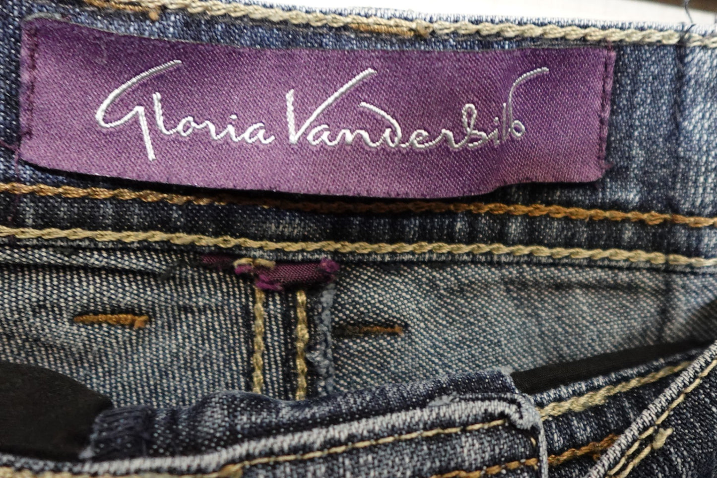 Gloria Vanderbilt, Jeans, 18