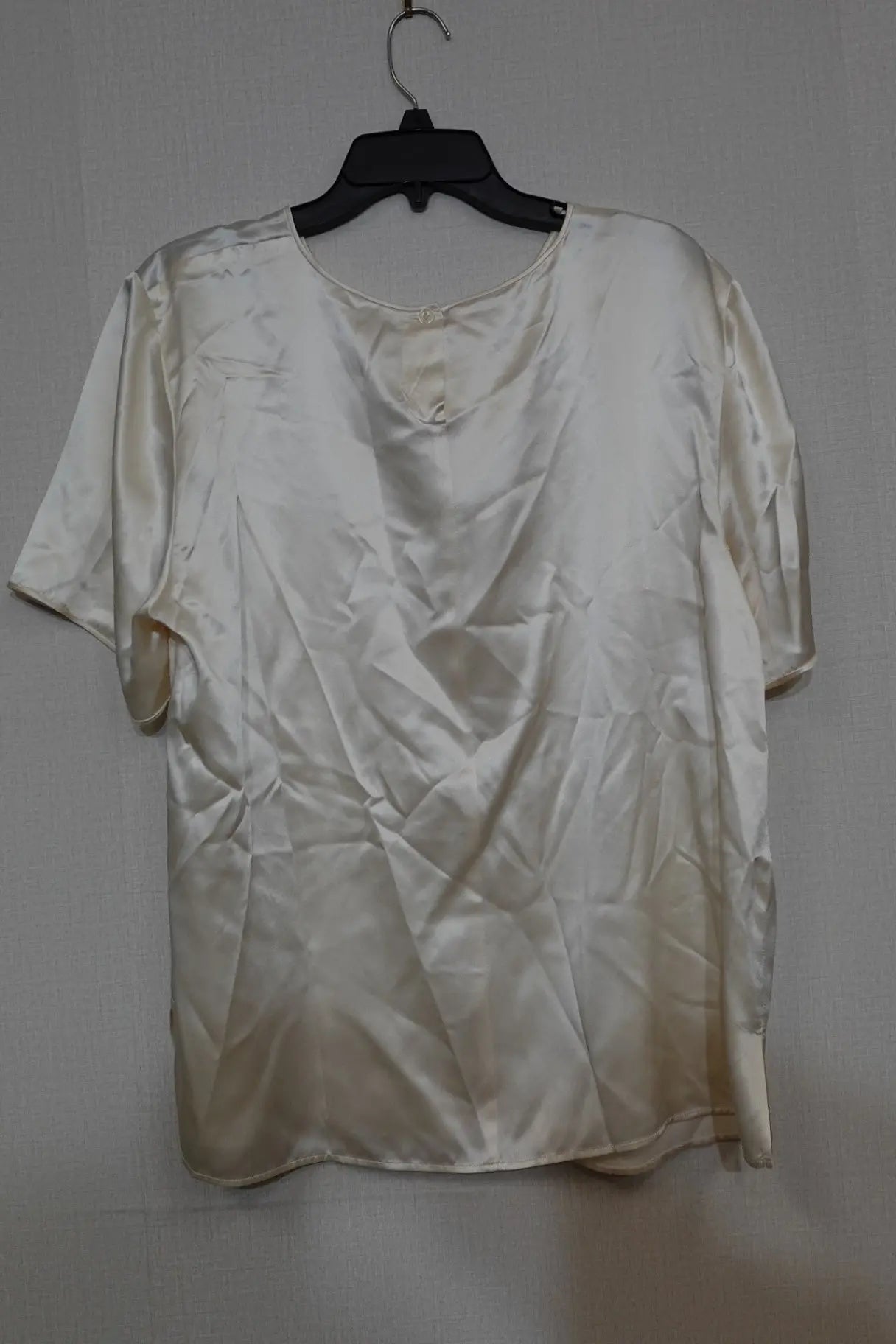 DUE per DUE, Short sleeve top, 18W DUE per DUE Short sleeve top More To Love Consignment