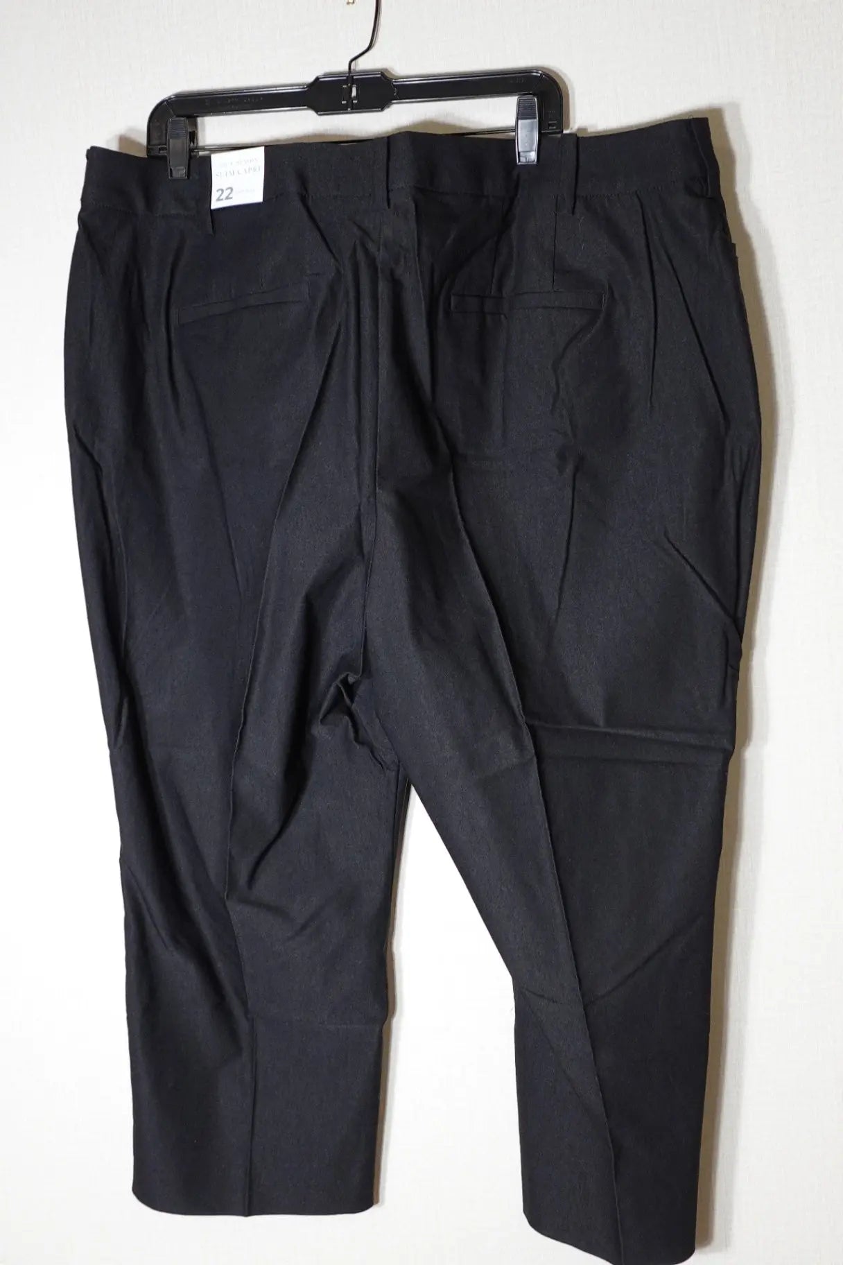 Lane Bryant, New Pants Mid-Rise Slim Capri, Size 22 Lane Bryant New Pants Mid-Rise Slim Capri More To Love Consignment