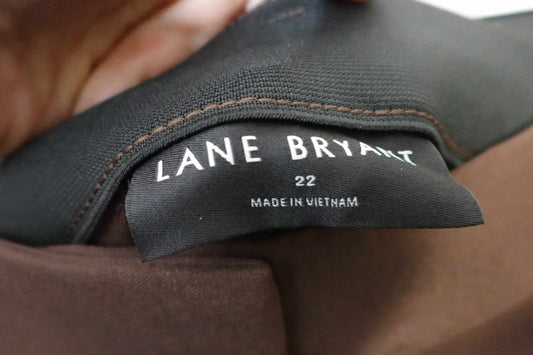 Lane Bryant, New Pants: Capri Mid-rise, Size 22