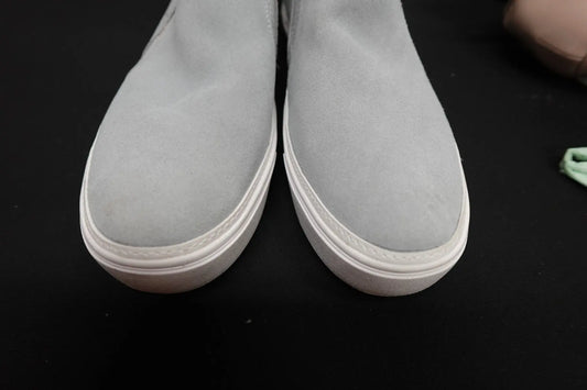 TOMS, Sneaker Slip-On shoes, Size 11W TOMS Sneaker Slip-On shoes More To Love Consignment