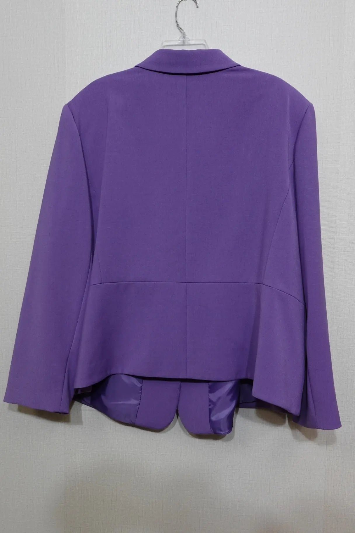 Tahari Arthur S. Levine, Blazer, Size 24W Tahari Arthur S. Levine Blazer More To Love Consignment