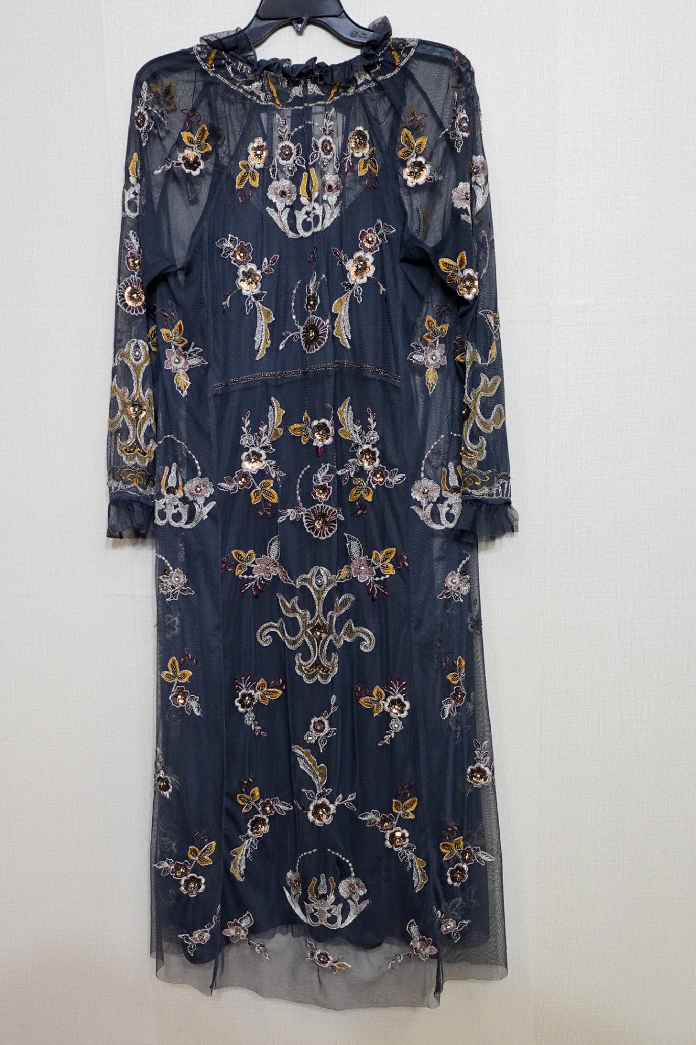 Zara, New Event Dress, Size M/Large (Chest 27-29 waist 28-29 Hips: 40.2-41 (Inches)
