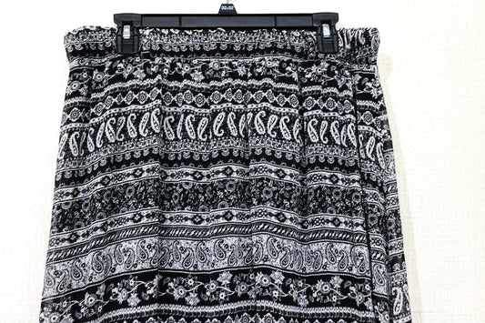 No Boundaries, High low Skirt, Size Large (Tag Juniors XL) No Boundaries High low Skirt More To Love Consignment