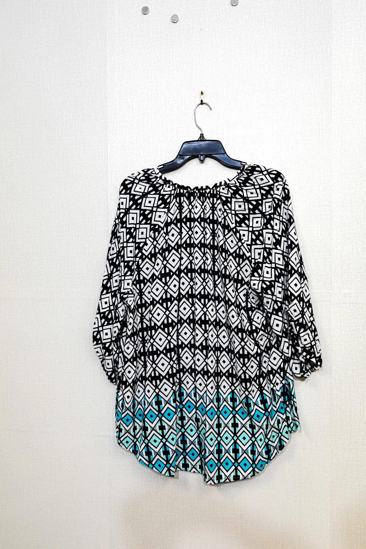 KAARI, 3/4 Sleeve Top, Size 3X KAARI 3/4 Sleeve Top More To Love Consignment