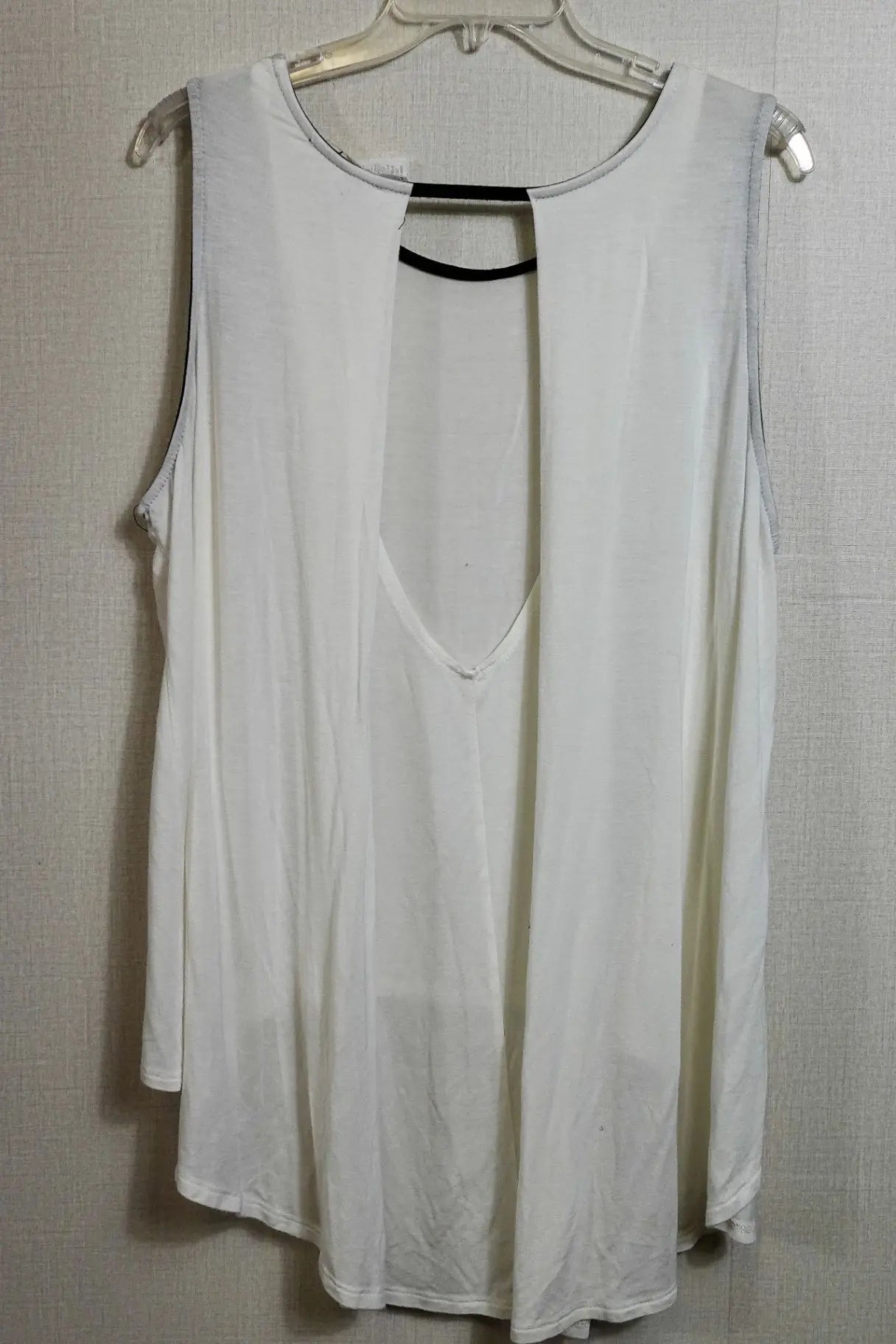 Cury, Sleeveless top, Size 2X (not pictured) Sleeveless top More To Love Consignment