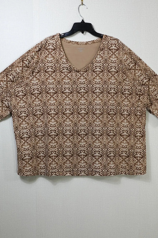 Catherines, SHORT SLEEVED TOP, 26/28W Catherines SHORT SLEEVED TOP More To Love Consignment