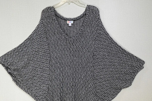 Lularoe, Batwing Tunic/Short Dress, L Lularoe 3/4 SLEEVE TOP More To Love Consignment