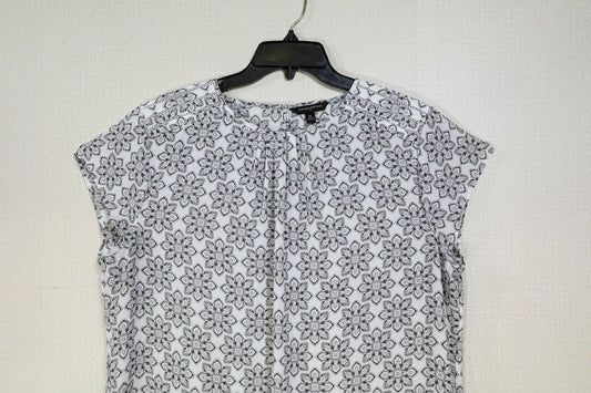Banana Republic, Short Sleeves Top, XL Banana Republic Short Sleeves Top More To Love Consignment