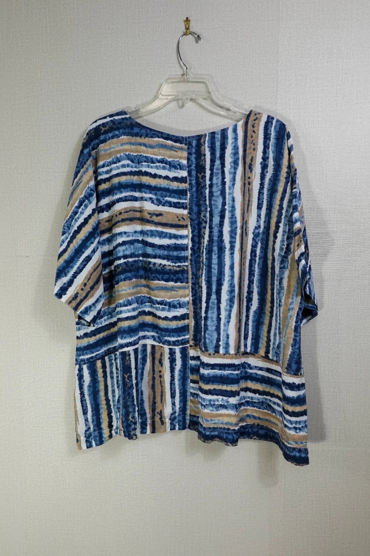 Ali miles, Short Sleeve Top, 2XL Ali miles Short Sleeve Top More To Love Consignment