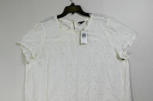 Torrid, New Short Sleeved Top, 18/20 Torrid New Short Sleeved Top More To Love Consignment